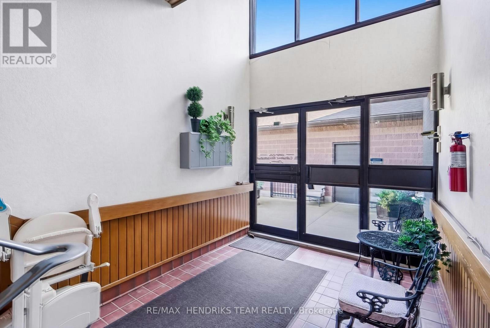 UPPER FLOOR (2B-320 Vine Street, St. Catharines, ON, L2M 4T3 - 2