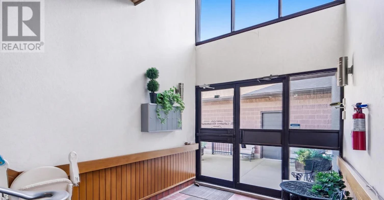 UPPER FLOOR (2B-320 Vine Street, St. Catharines, ON, L2M 4T3 - 2