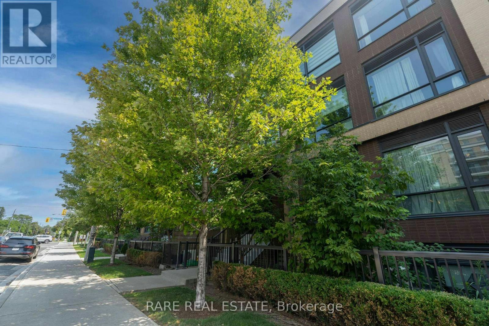 208-639 Lawrence Avenue W, Toronto, ON, M6A 1A9