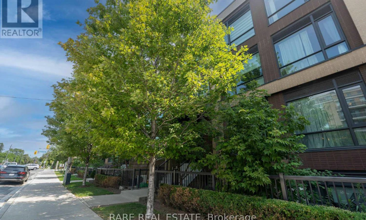 208-639 Lawrence Avenue W