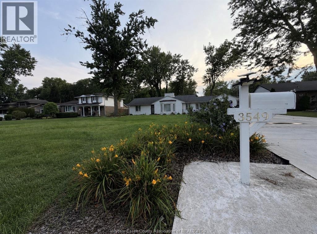 3549 Ouellette, Windsor, ON, N9E 3M3 - 2