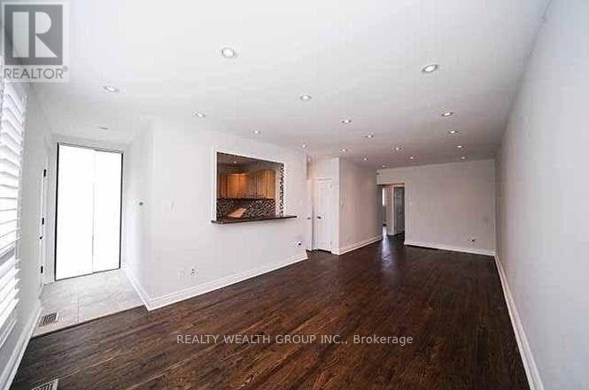 271 Mcconvey Drive, Richmond Hill, ON, L4C 3K1 - 3