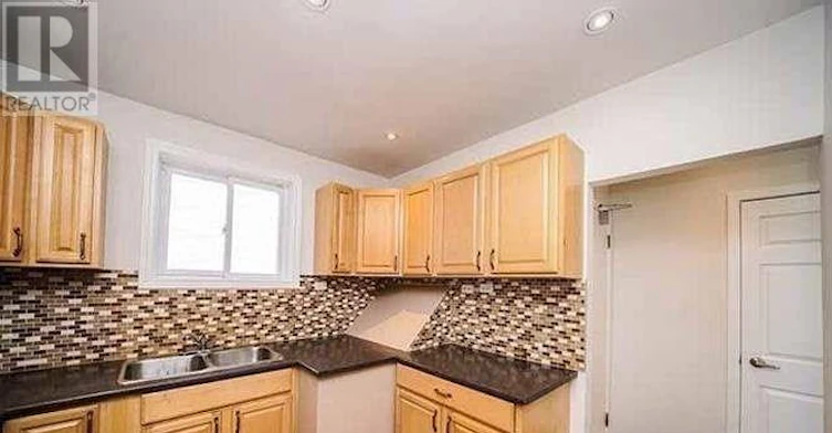 271 Mcconvey Drive, Richmond Hill, ON, L4C 3K1 - 7