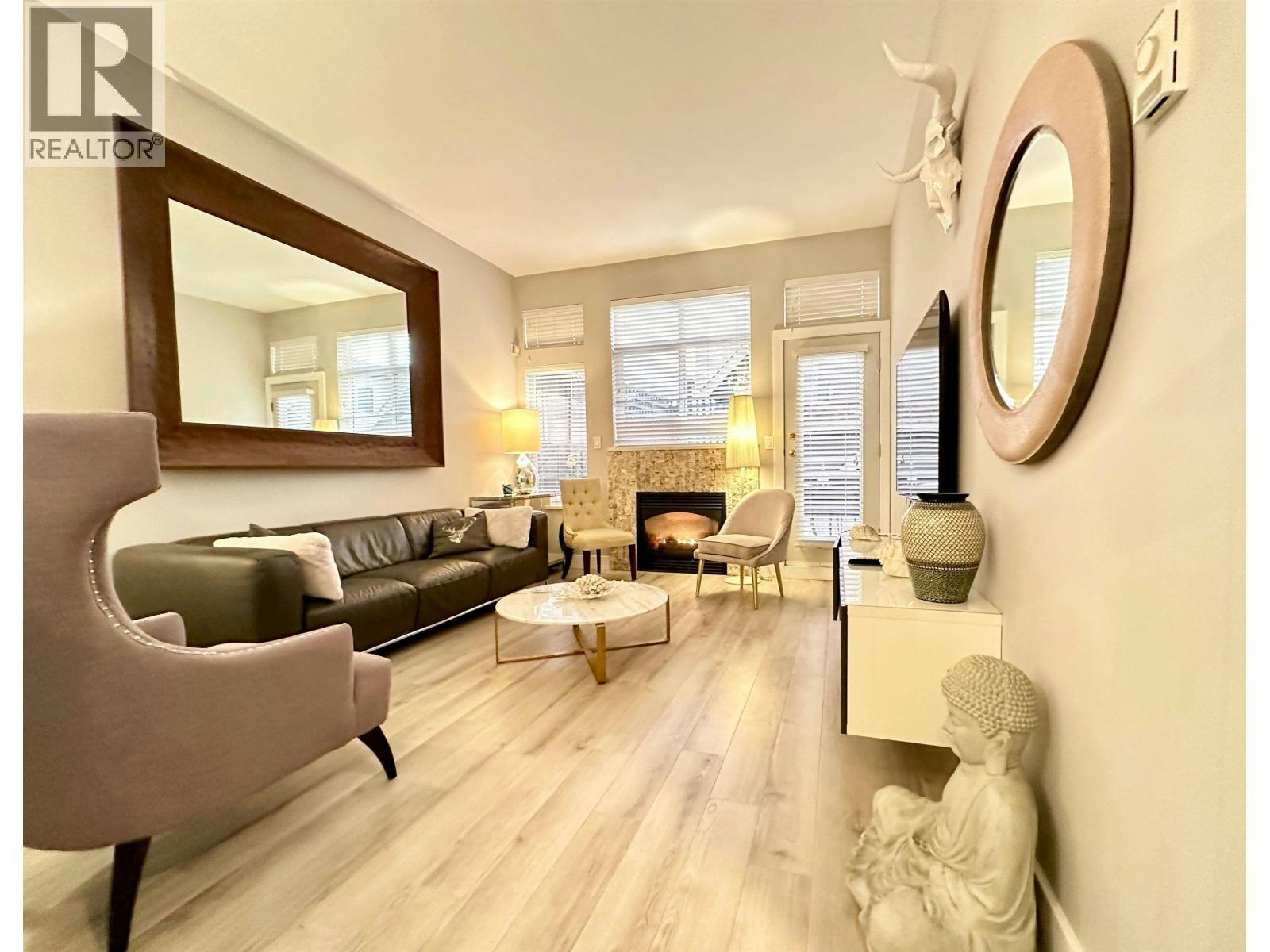 D-136 W 4th Street, North Vancouver, BC, V7M 1H5 - 2