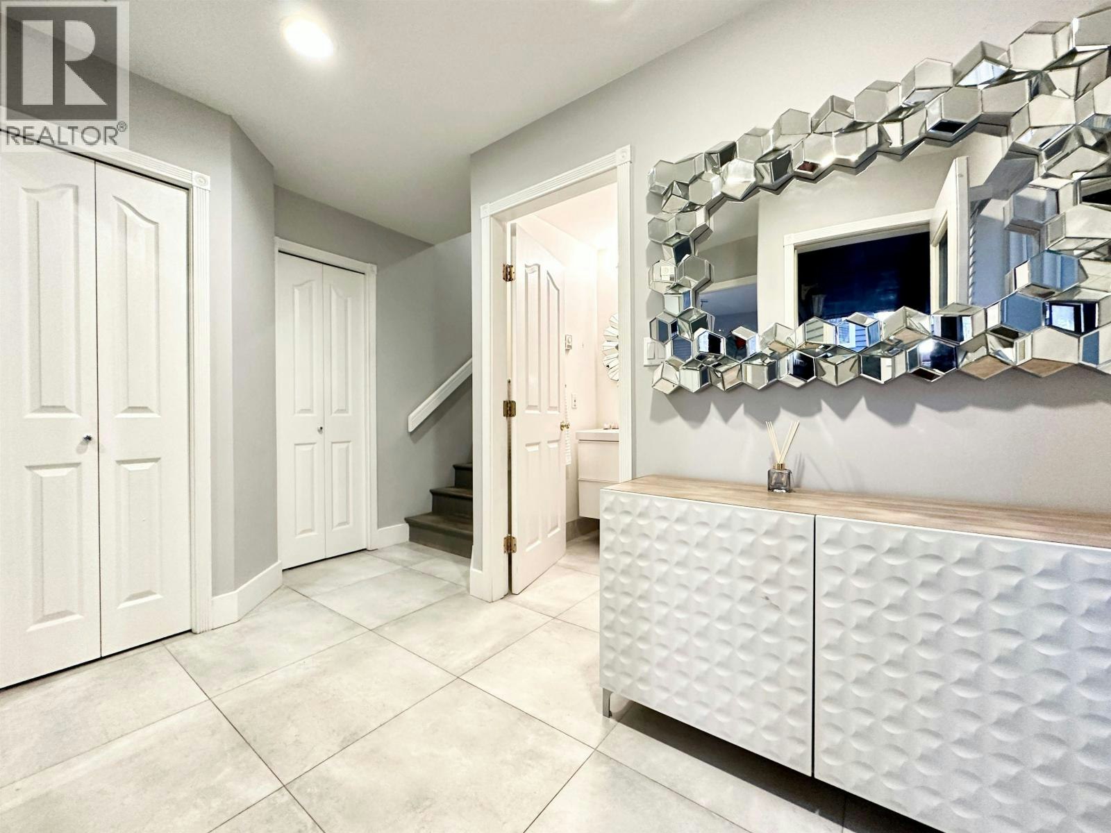 D-136 W 4th Street, North Vancouver, BC, V7M 1H5 - 26