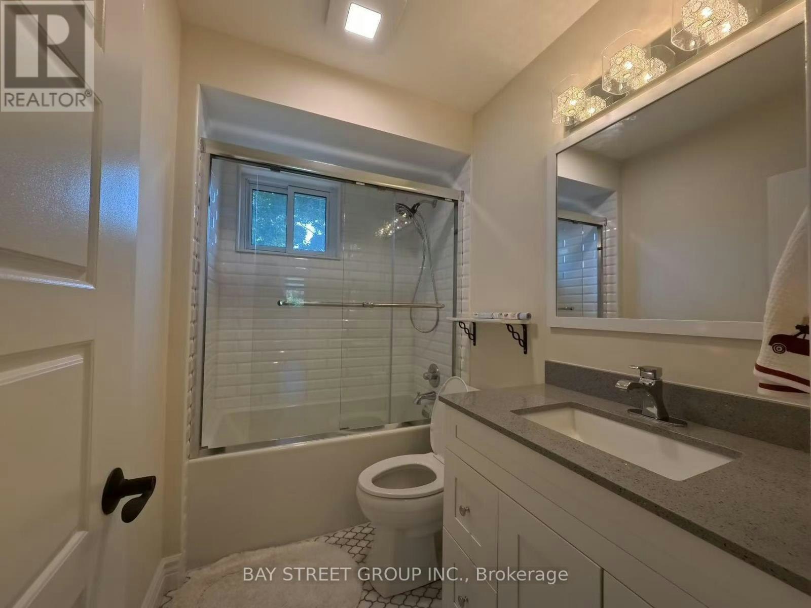 402 Osiris Drive, Richmond Hill, ON, L4C 2P9 - 17