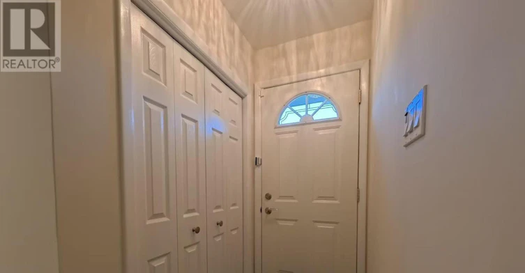 402 Osiris Drive, Richmond Hill, ON, L4C 2P9 - 4