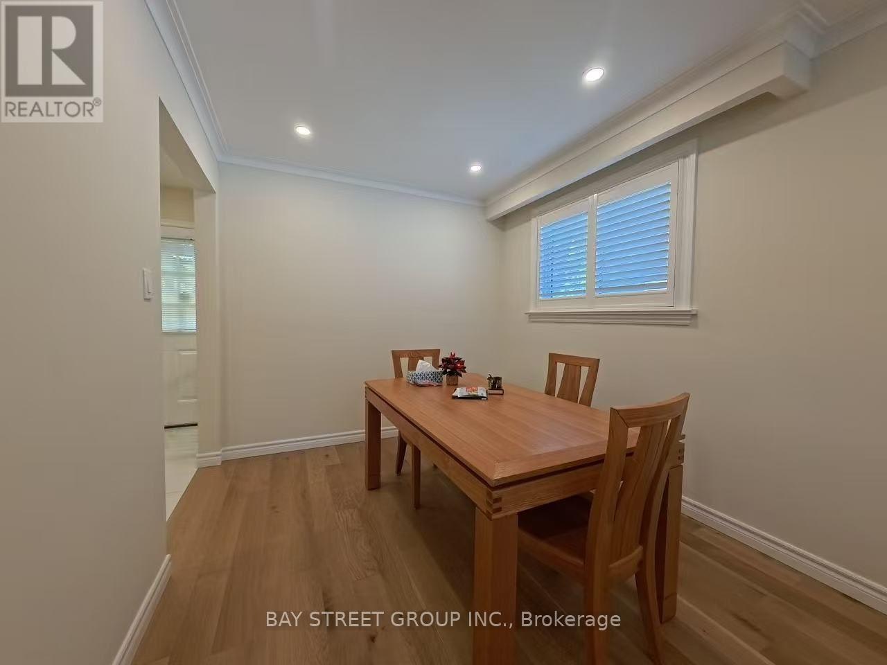 402 Osiris Drive, Richmond Hill, ON, L4C 2P9 - 6