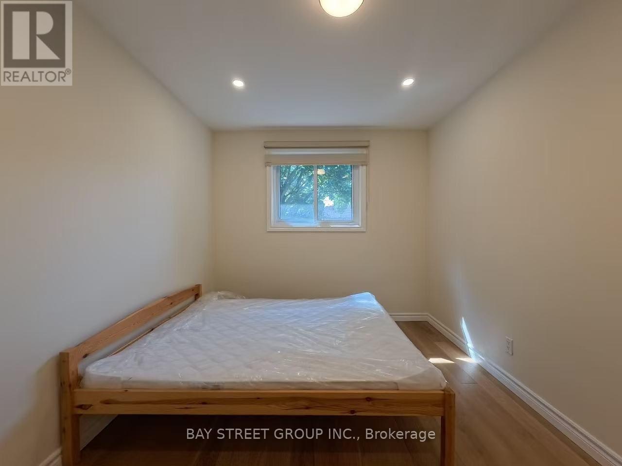 402 Osiris Drive, Richmond Hill, ON, L4C 2P9 - 16