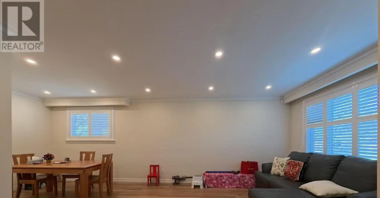 402 Osiris Drive, Richmond Hill, ON, L4C 2P9 - 8