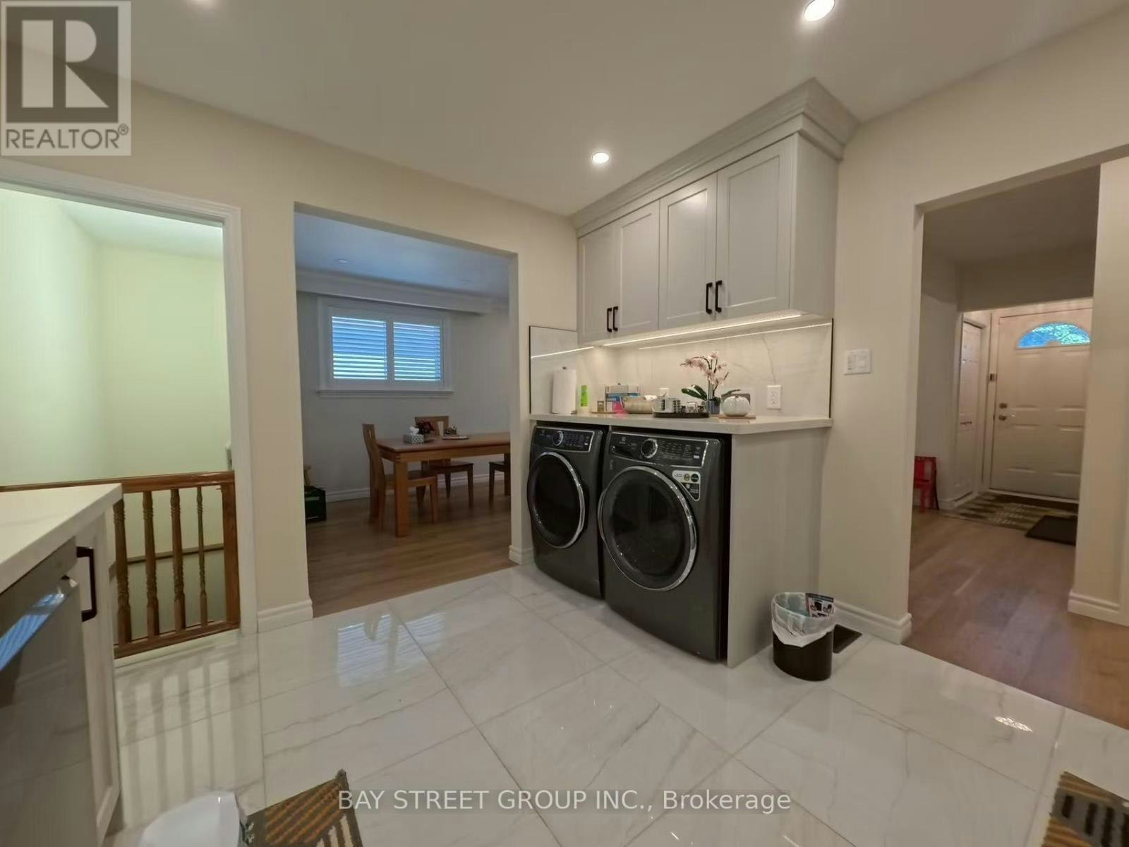 402 Osiris Drive, Richmond Hill, ON, L4C 2P9 - 10