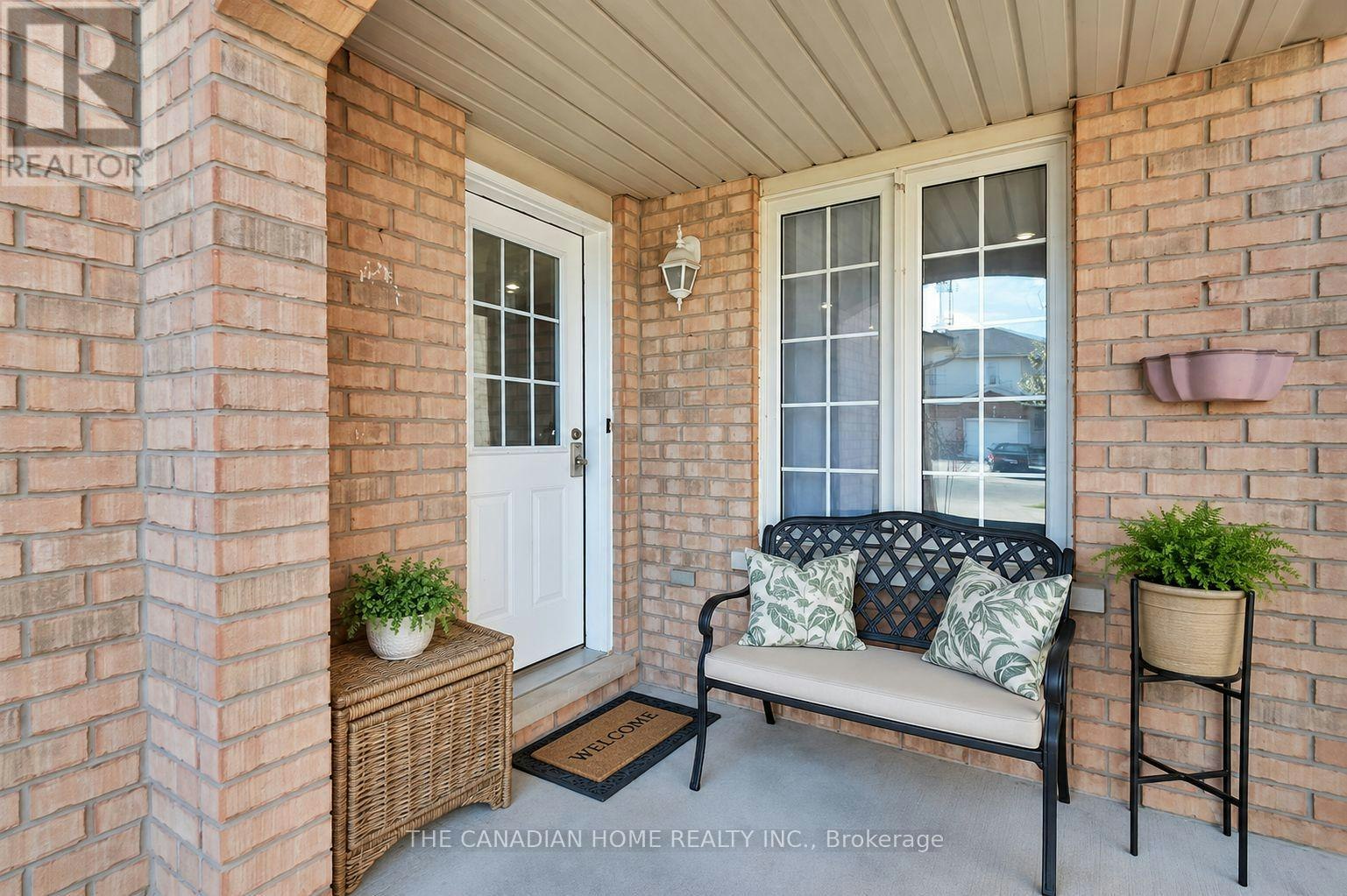 10 Jonathon Court, Hamilton, ON, L8W 0A1 - 2