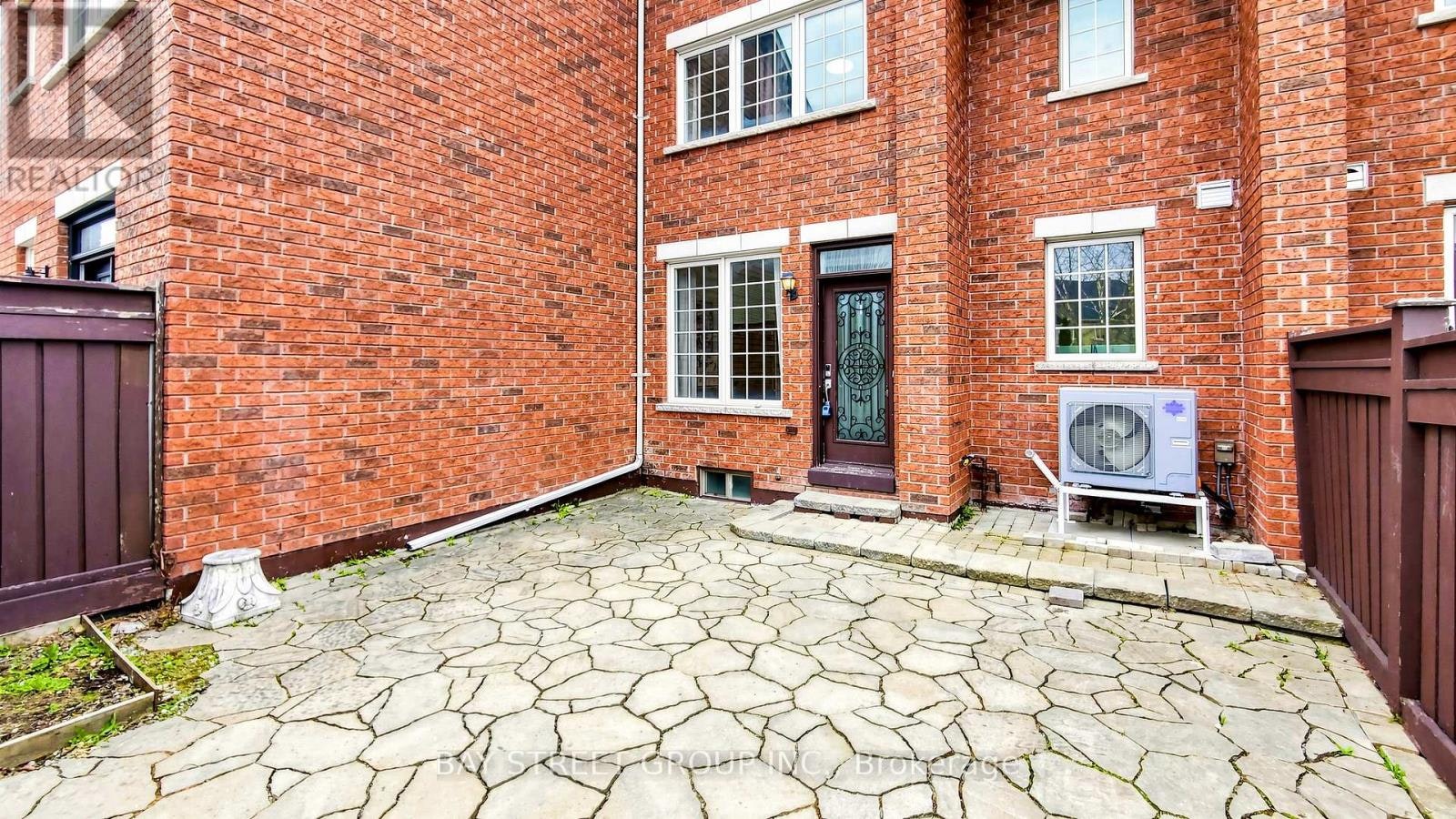 97 Zokol Drive, Aurora, ON, L4G 0B9 - 2