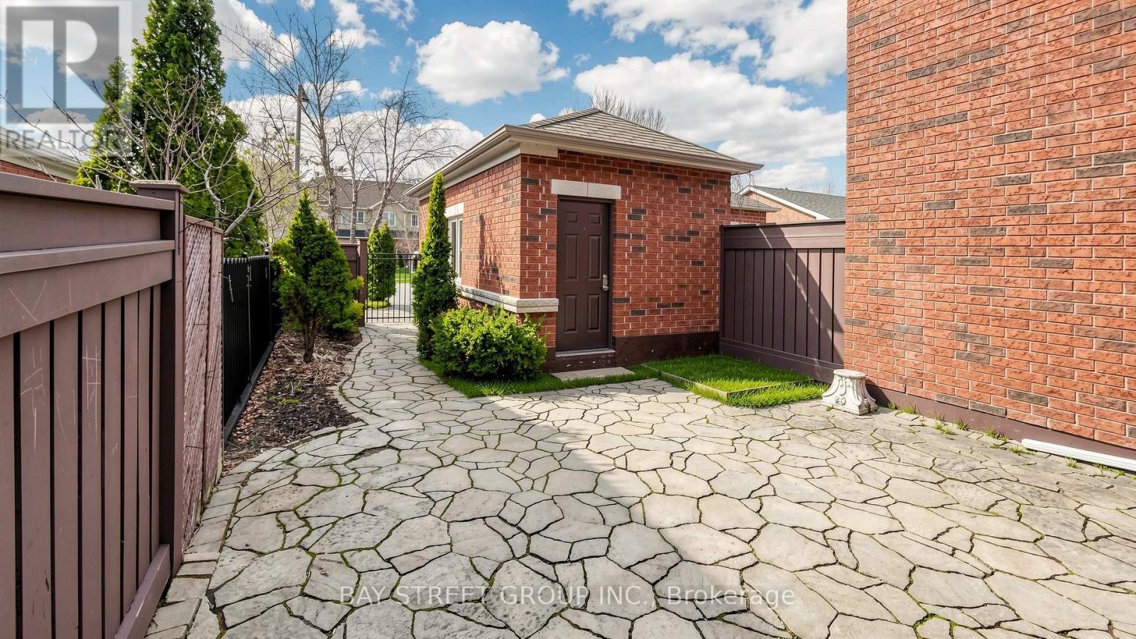 97 Zokol Drive, Aurora, ON, L4G 0B9 - 3