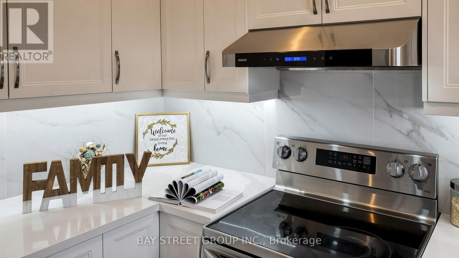 97 Zokol Drive, Aurora, ON, L4G 0B9 - 16