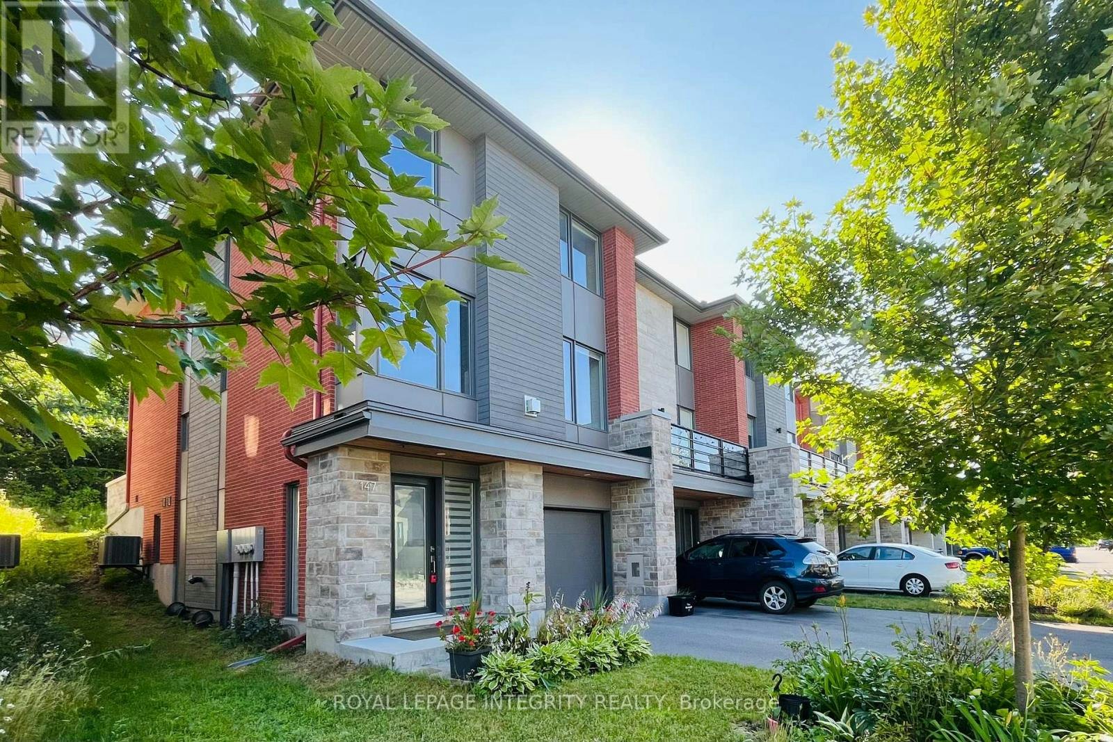 147 Boundstone Way, Ottawa, ON, K2T 0M4 - 2