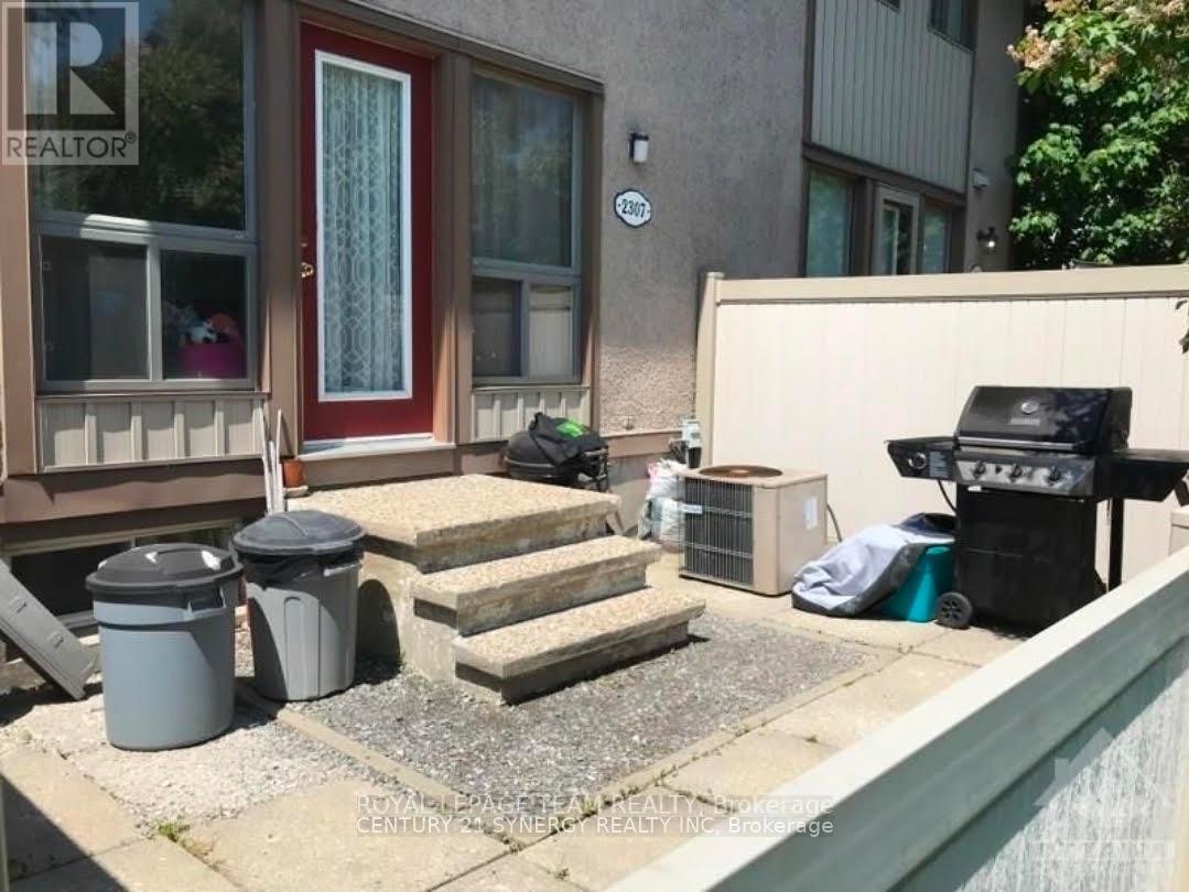 2307 Stonehenge Crescent, Ottawa, ON, K1B 4N7 - 7