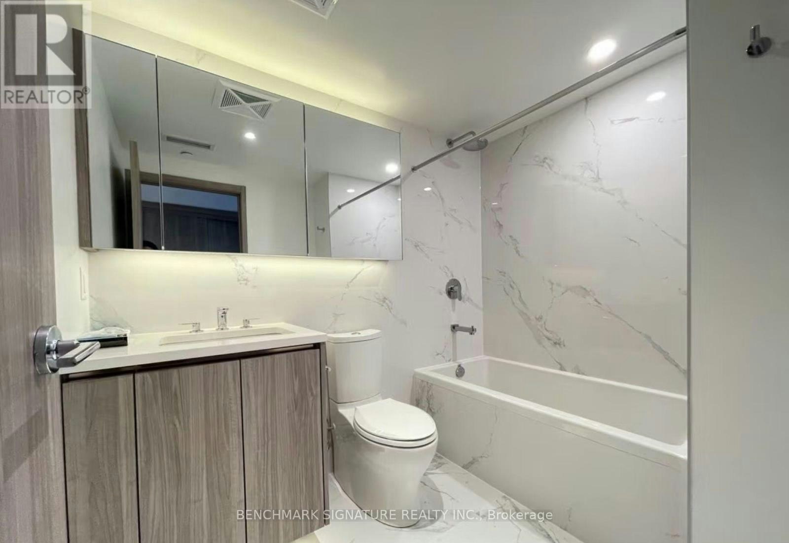 V306-25 Mcmahon Drive, Toronto, ON, M2K 0J1 - 4