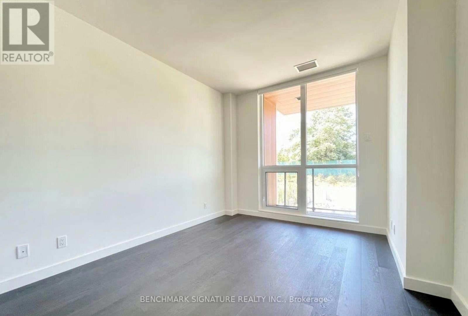 V306-25 Mcmahon Drive, Toronto, ON, M2K 0J1 - 2
