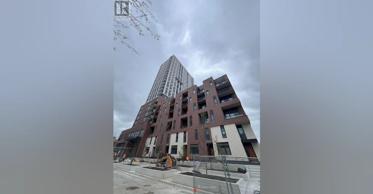 1302-10 Oak Street, Toronto, ON, M5A 0Z1 - 2