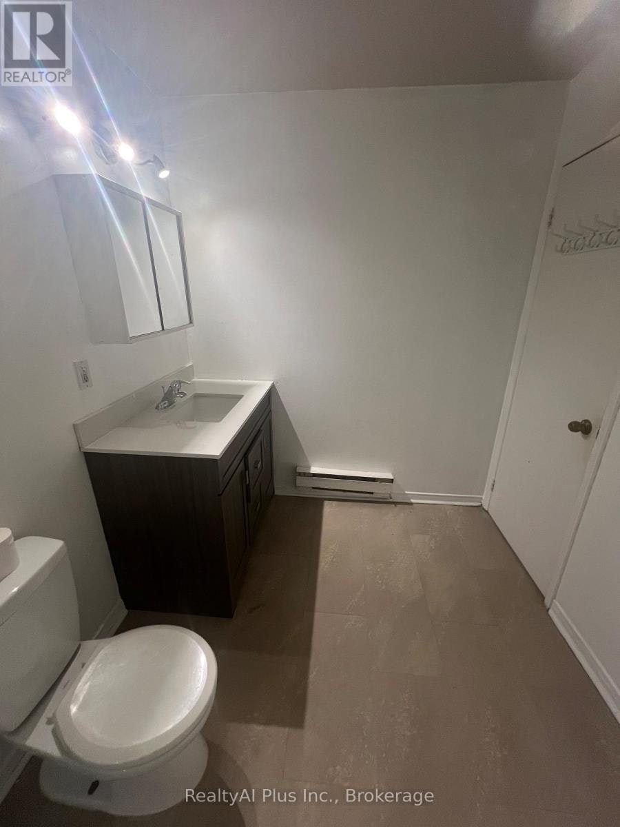 1569A Kingston Road, Toronto, ON, M1N 1R9 - 17