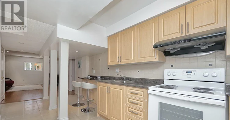 48 Dairy Drive, Toronto, ON, M1L 0G2 - 2