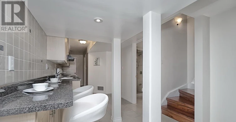 48 Dairy Drive, Toronto, ON, M1L 0G2 - 7