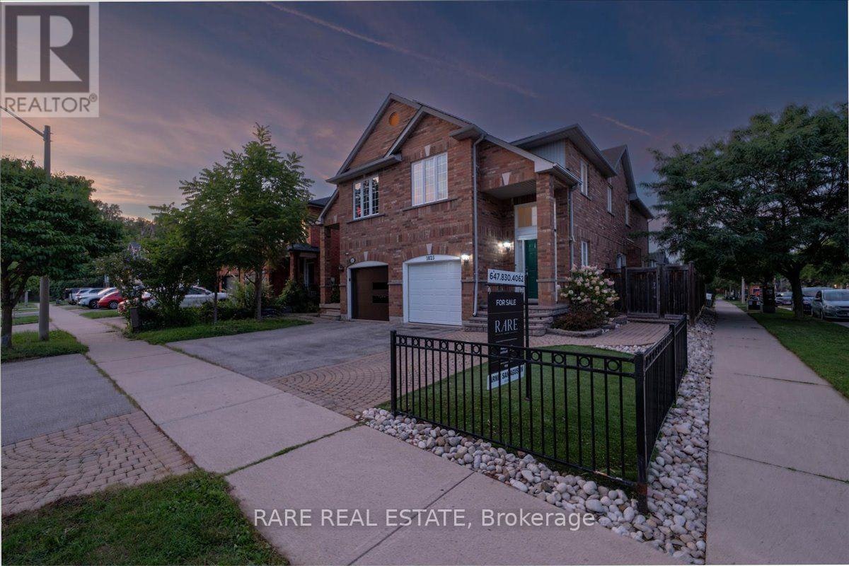 1825 Hobson Drive, Burlington, ON, L7L 6P9