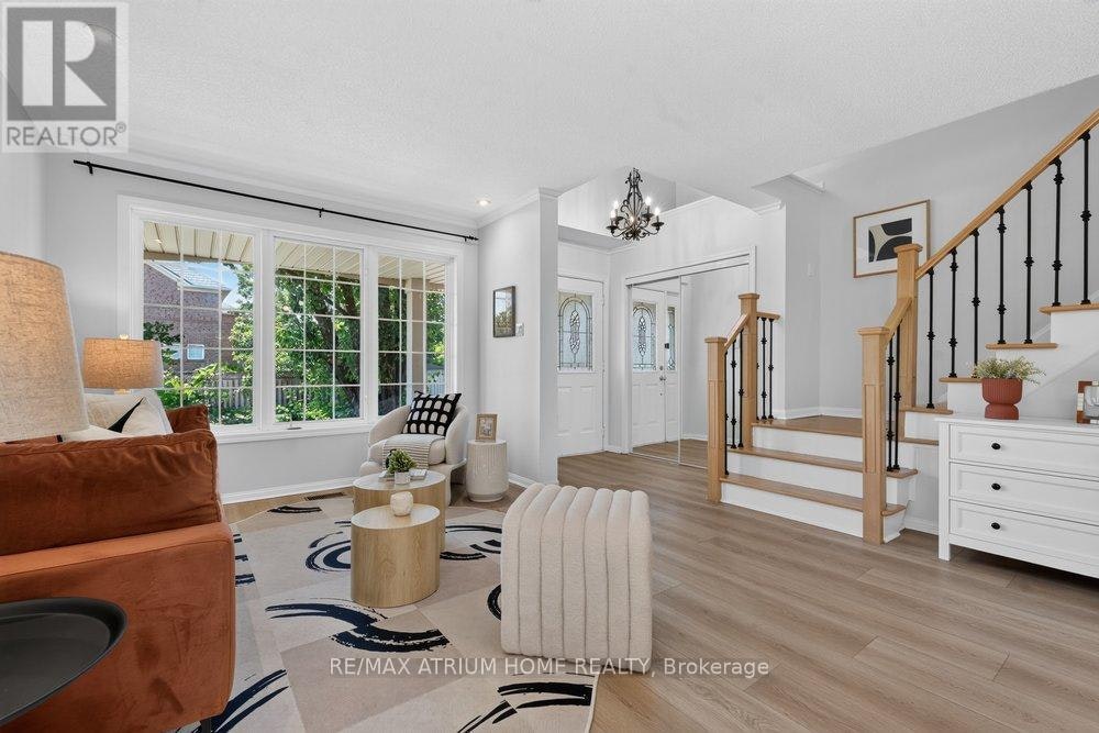 2293 Oakhaven Drive, Oakville, ON, L6M 3Y9