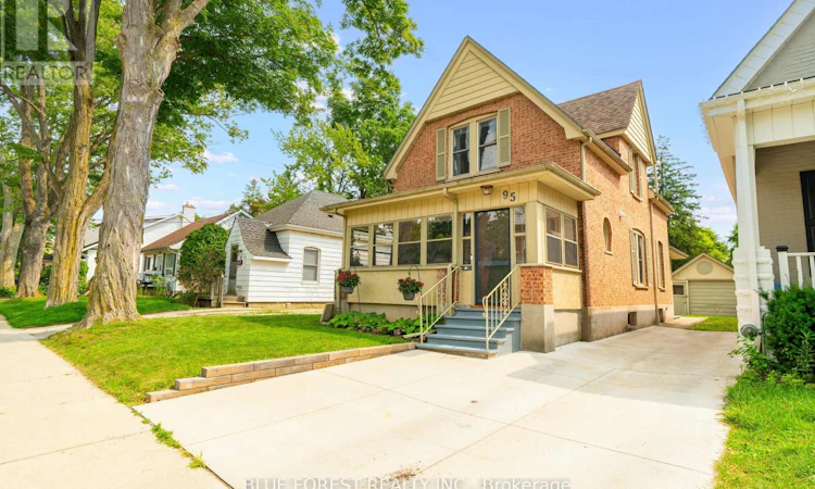 95 Tecumseh Avenue E