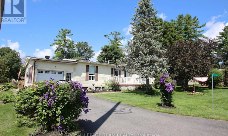 7 Woodside Lane