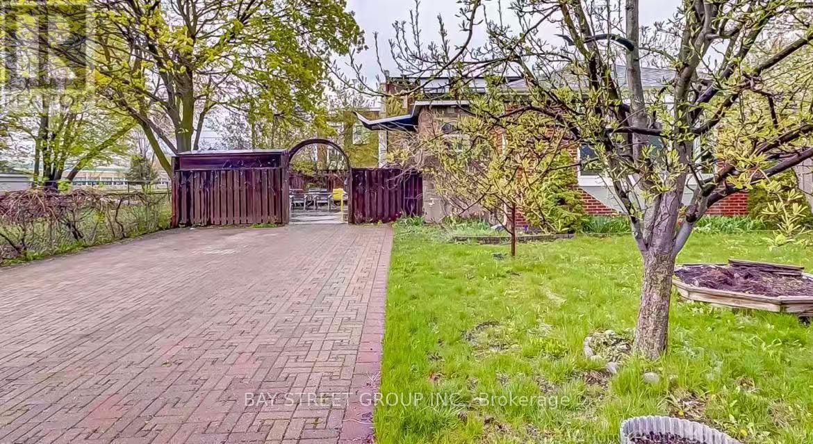 LOWER-497 Lynett Crescent, Richmond Hill, ON, L4C 2V8