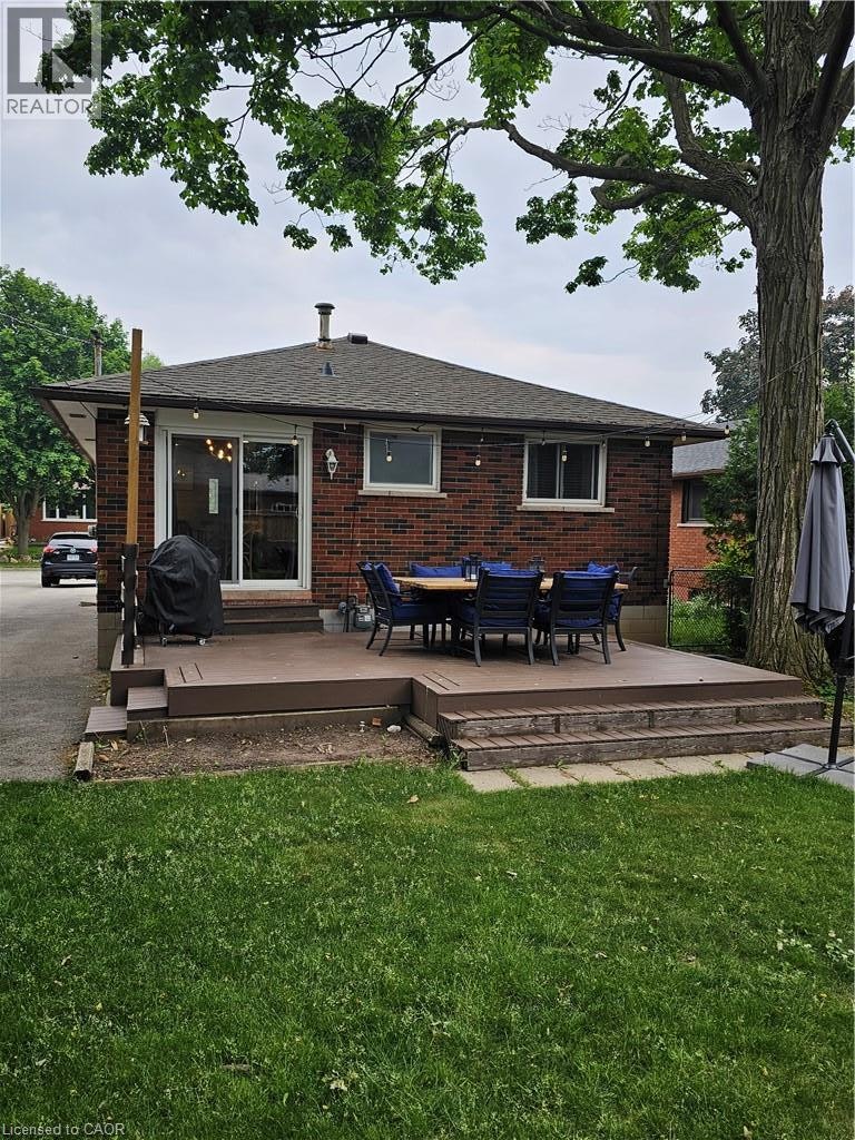 1326 Rosemary Crescent, Burlington, ON, L7P 2P4 - 2