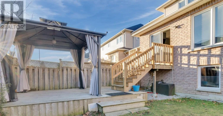 19 Odessa Crescent, Whitby, ON, L1R 3P1 - 28