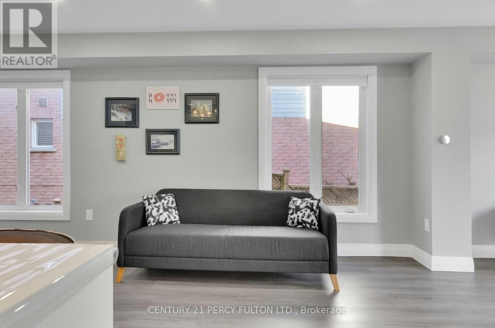 19 Odessa Crescent, Whitby, ON, L1R 3P1 - 11