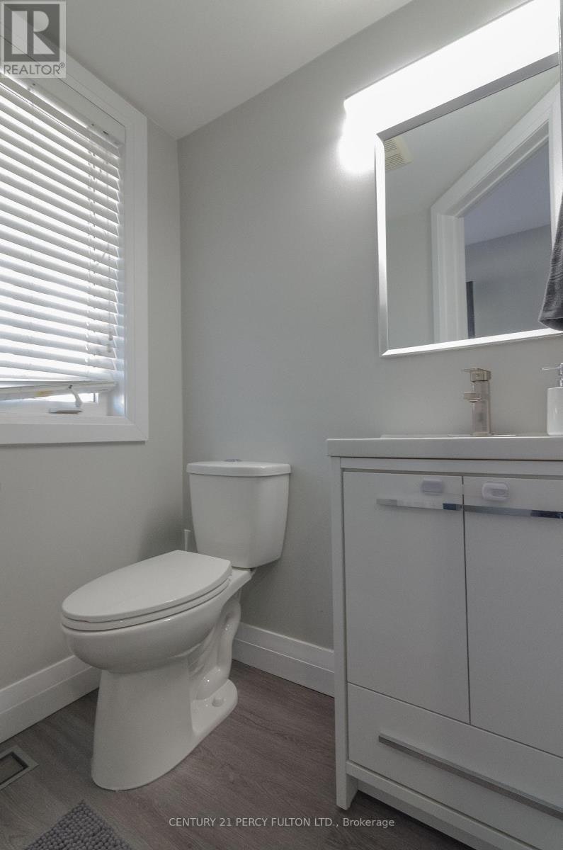 19 Odessa Crescent, Whitby, ON, L1R 3P1 - 14