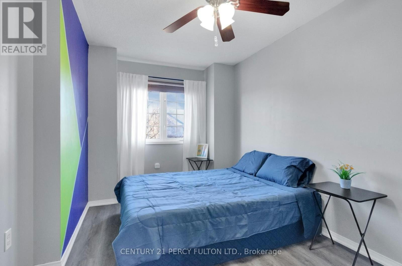19 Odessa Crescent, Whitby, ON, L1R 3P1 - 21