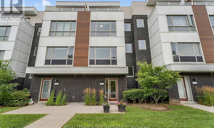 13-1870 Altona Road