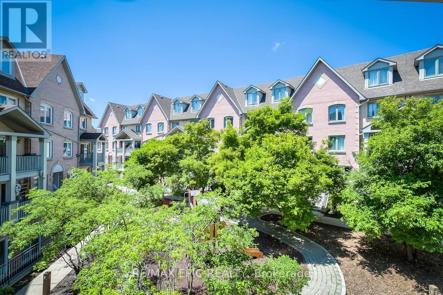 732-75 Weldrick Road E, Richmond Hill, ON, L4C 0H9
