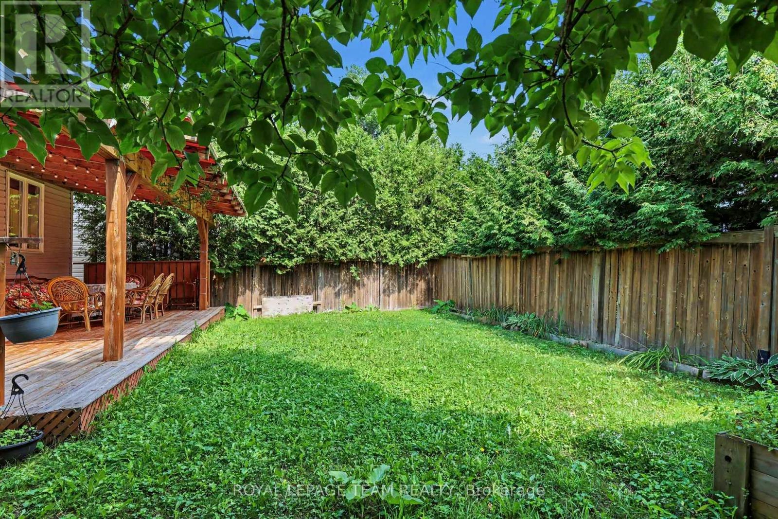 19 Keighley Circle, Ottawa, ON, K2K 3H9 - 21