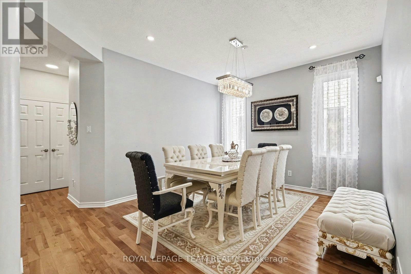 19 Keighley Circle, Ottawa, ON, K2K 3H9 - 3
