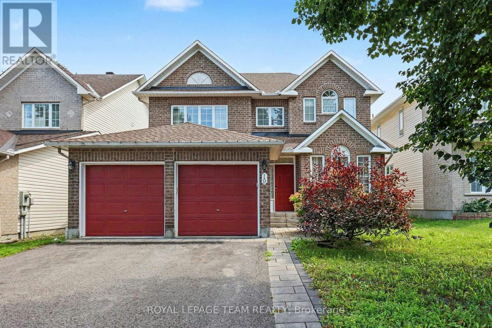 19 Keighley Circle, Ottawa, ON, K2K 3H9