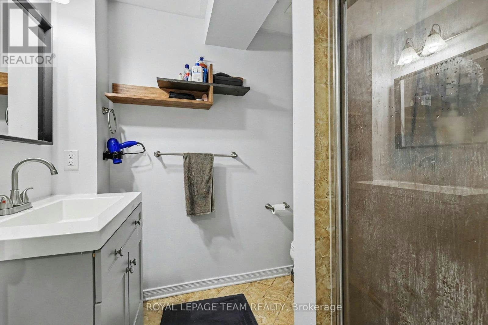 19 Keighley Circle, Ottawa, ON, K2K 3H9 - 17