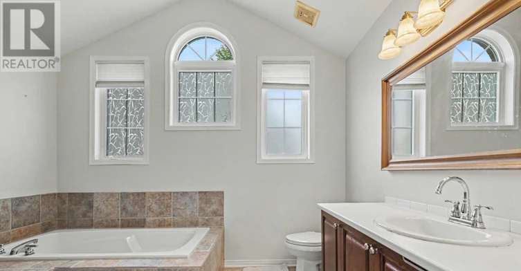 19 Keighley Circle, Ottawa, ON, K2K 3H9 - 12