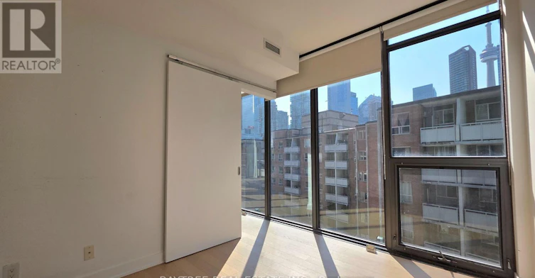 608-15 Beverley Street, Toronto, ON, M5T 0B3 - 5