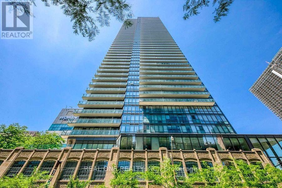 3703-832 Bay Street, Toronto, ON, M5S 1Z6