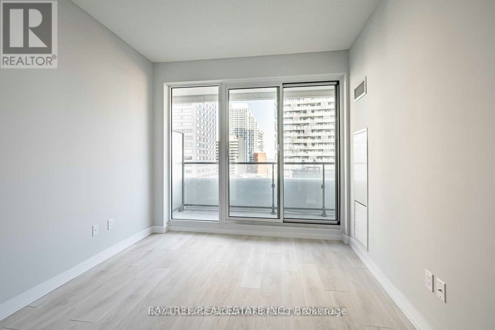 2710-2221 Yonge Street, Toronto, ON, M4S 2B4 - 5