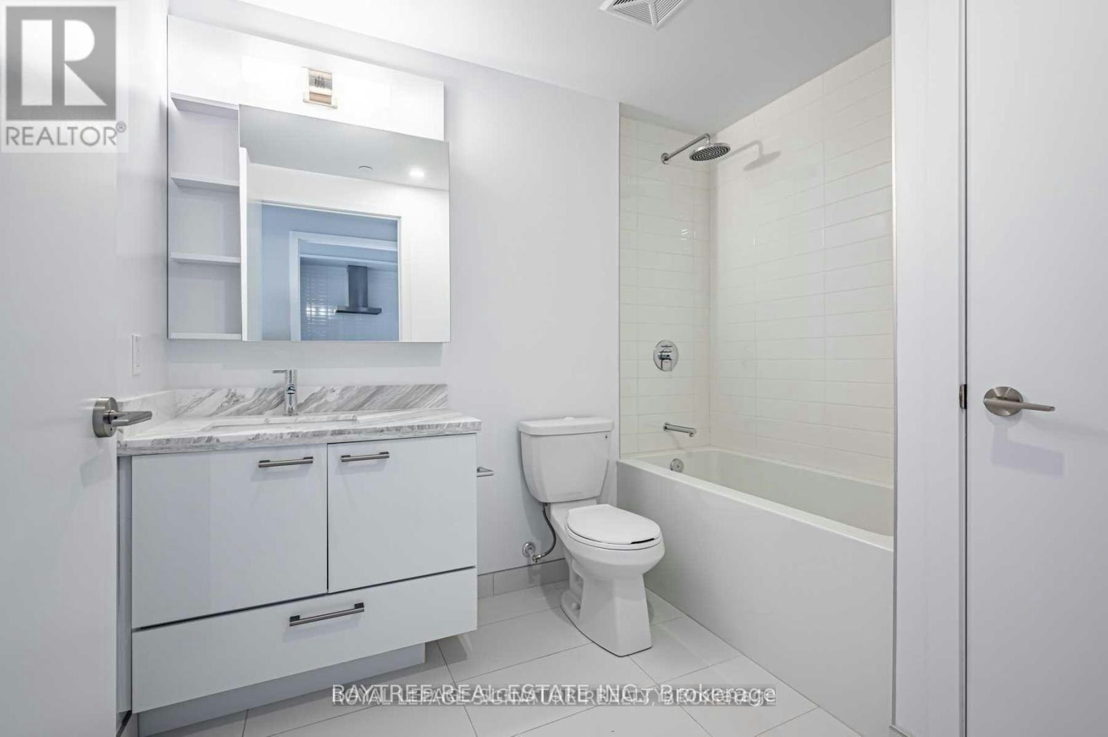 2710-2221 Yonge Street, Toronto, ON, M4S 2B4 - 12
