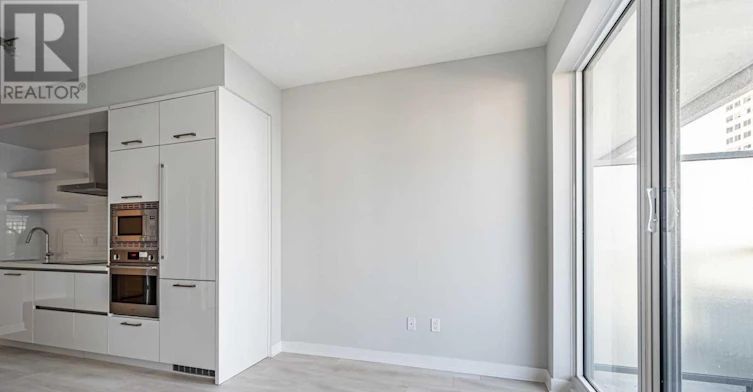 2710-2221 Yonge Street, Toronto, ON, M4S 2B4 - 3