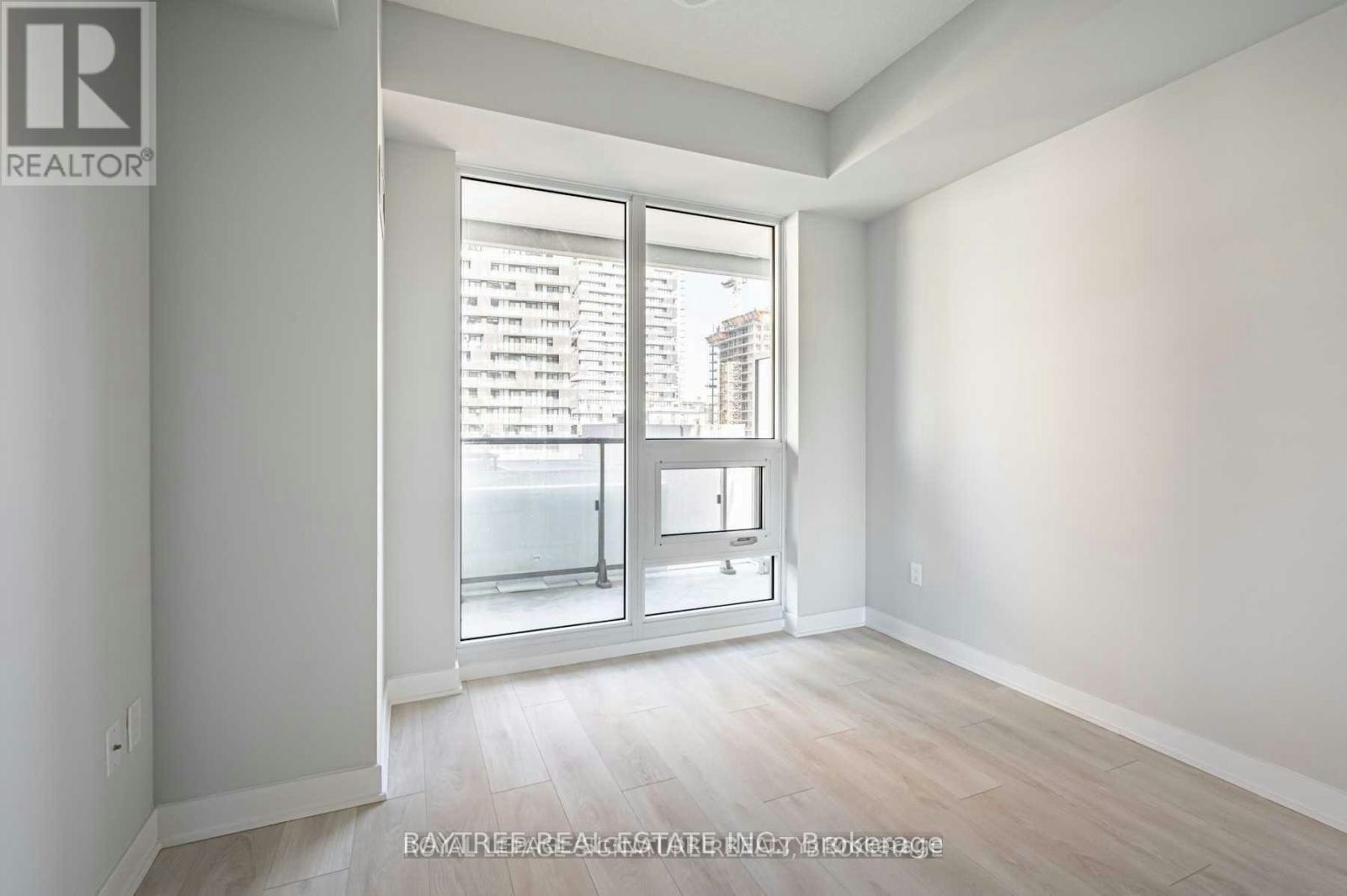 2710-2221 Yonge Street, Toronto, ON, M4S 2B4 - 11